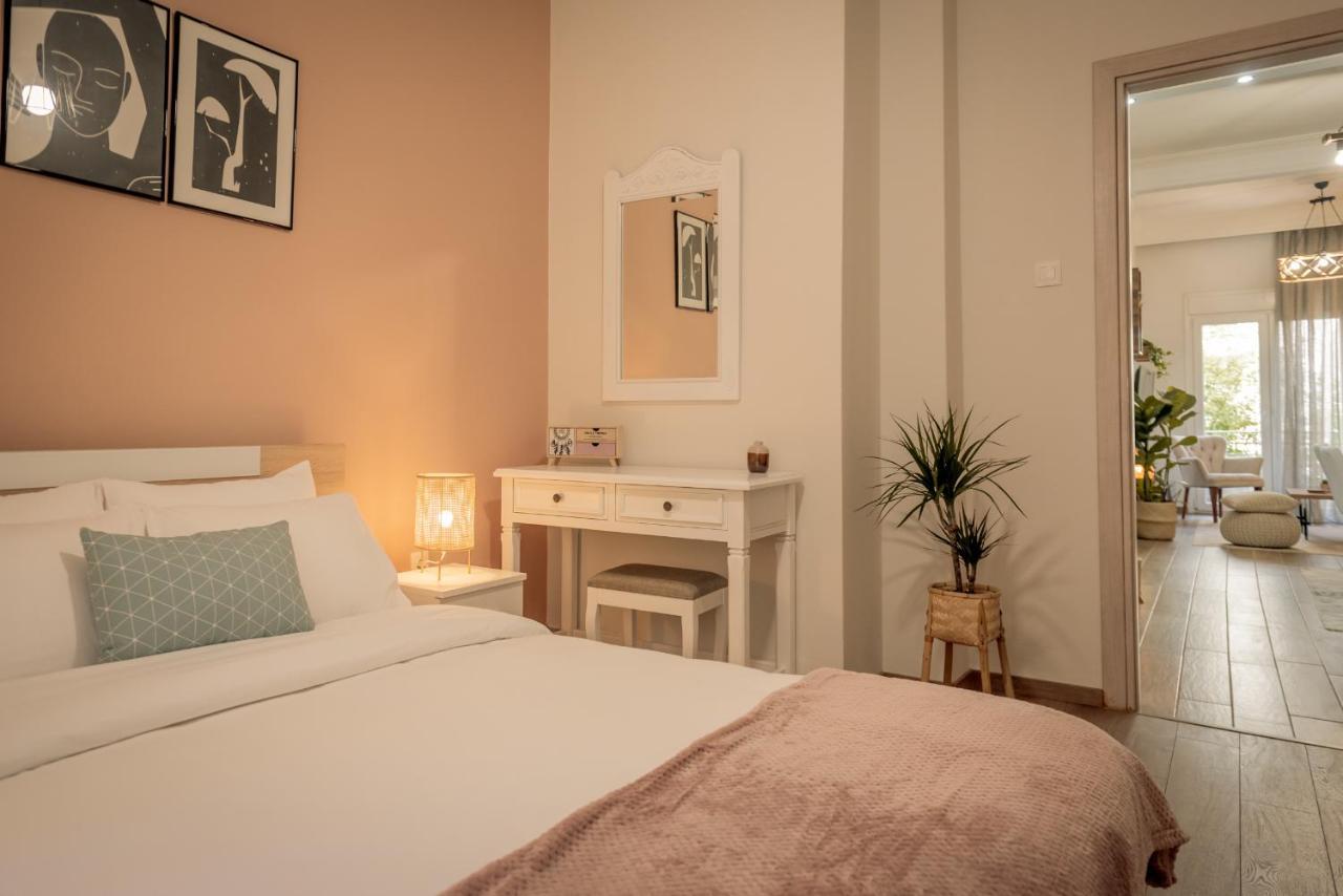 Aphrodite'S Apartment On Agia Sofia Midas Home Thessaloníki Ngoại thất bức ảnh