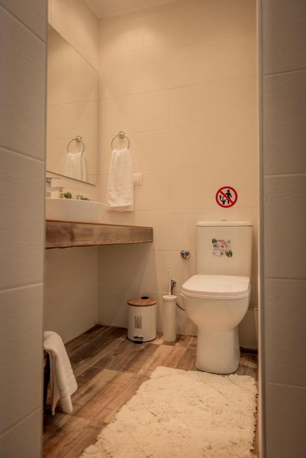 Aphrodite'S Apartment On Agia Sofia Midas Home Thessaloníki Ngoại thất bức ảnh